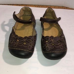 Brown leather Mary Janes